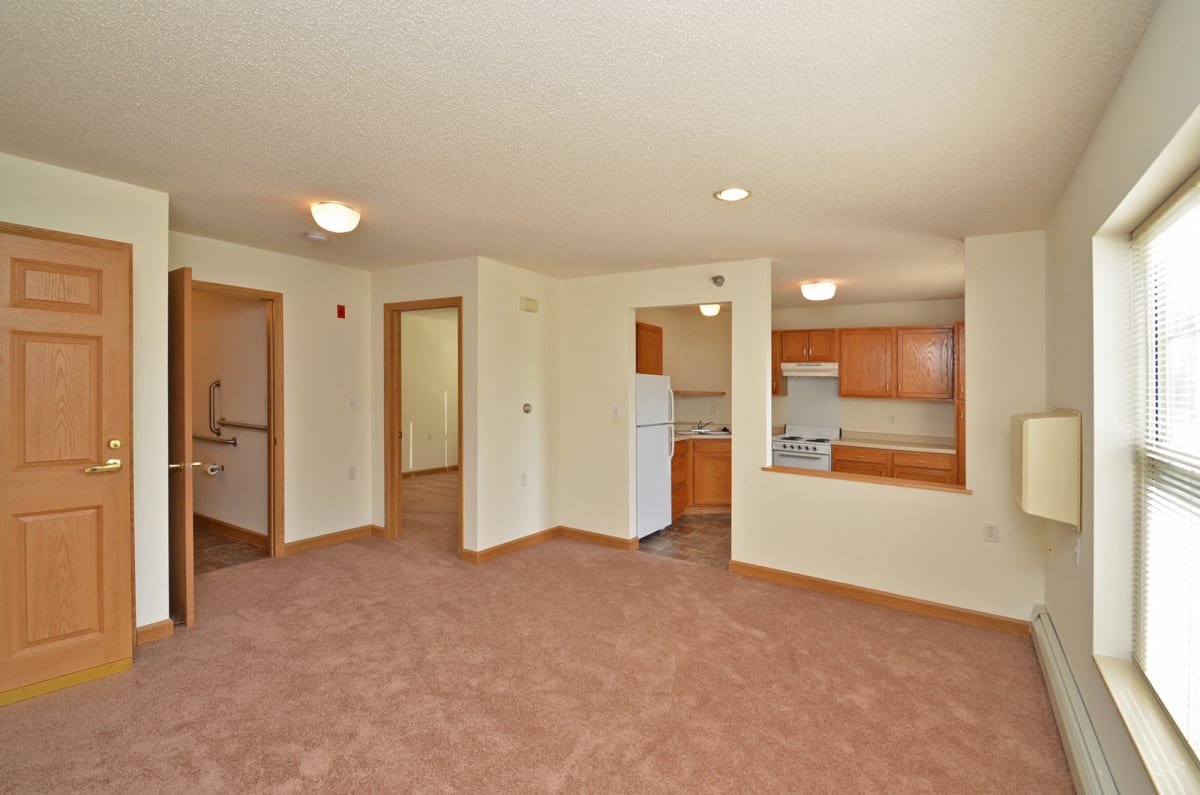 Photos and Video of Bassett Creek Commons in Plymouth, MN